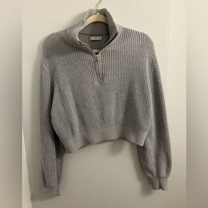 Aritzia Tna Ashbury sweater, half zip, sz small, great condition!